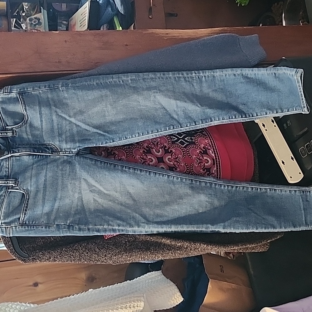 AMERICAN EAGLE OUFITTERS WOMEN'S SUPER STRETCH X JEGGING SIZE 2S